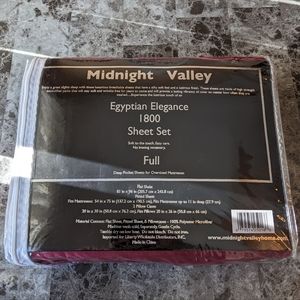 Burgundy full size bed sheet set